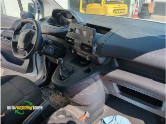 Peugeot Partner Partner (EA//EF/EN/EU), Van, 2018 1.5 BlueHDi 75 picture 17