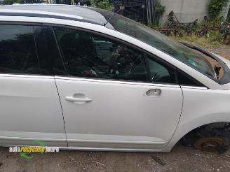 Peugeot 5008 5008 I (0A/0E), MPV, 2009 / 2017 1.6 THP 16V picture 17