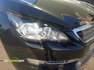 Peugeot 308 308 SW (L4/L9/LC/LJ/LR), Combi 5-drs, 2014 / 2021 1.2 12V e-THP PureTech 110 picture 13