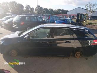 Peugeot 308 308 SW (L4/L9/LC/LJ/LR), Combi 5-drs, 2014 / 2021 1.2 12V e-THP PureTech 110 picture 3