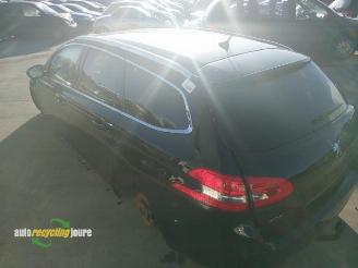 Peugeot 308 308 SW (L4/L9/LC/LJ/LR), Combi 5-drs, 2014 / 2021 1.2 12V e-THP PureTech 110 picture 4
