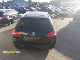 Peugeot 308 308 SW (L4/L9/LC/LJ/LR), Combi 5-drs, 2014 / 2021 1.2 12V e-THP PureTech 110 picture 5