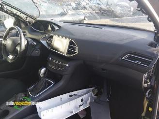 Peugeot 308 308 SW (L4/L9/LC/LJ/LR), Combi 5-drs, 2014 / 2021 1.2 12V e-THP PureTech 110 picture 28