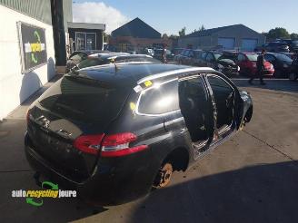 Peugeot 308 308 SW (L4/L9/LC/LJ/LR), Combi 5-drs, 2014 / 2021 1.2 12V e-THP PureTech 110 picture 6