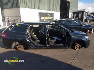 Peugeot 308 308 SW (L4/L9/LC/LJ/LR), Combi 5-drs, 2014 / 2021 1.2 12V e-THP PureTech 110 picture 7