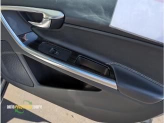 Volvo V-60 I Plug-in Hybrid AWD onderdelen (kleur: 477-00) donorauto picture 16