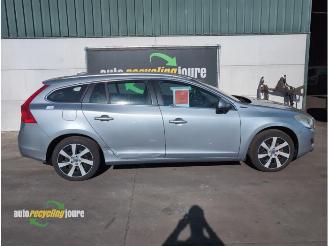 Purkuautot passenger cars Volvo V-60 V60 I (FW/GW), Combi, 2010 / 2018 2.4 D6 20V Plug-in Hybrid AWD 2013/4