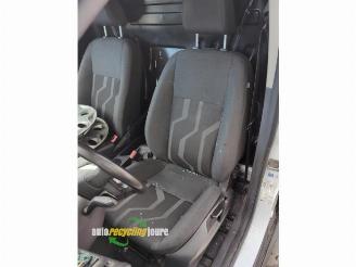 Ford Transit Connect onderdelen (kleur: Z2 Frozen White) donorauto picture 12