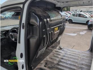 Ford Transit Connect onderdelen (kleur: Z2 Frozen White) donorauto picture 17