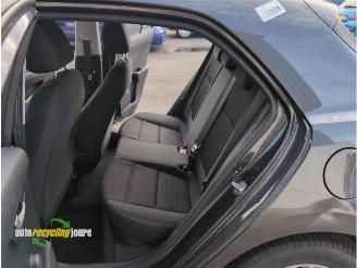 Kia Rio IV (YB) onderdelen (donorauto) kleur: ABT PLATINUM GRAPHITE picture 20