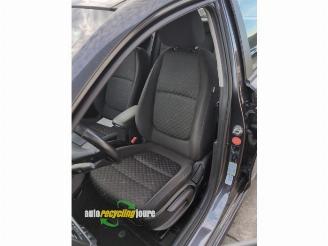 Kia Rio IV (YB) onderdelen (donorauto) kleur: ABT PLATINUM GRAPHITE picture 12
