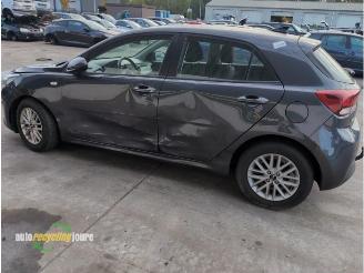 Kia Rio IV (YB) onderdelen (donorauto) kleur: ABT PLATINUM GRAPHITE picture 6