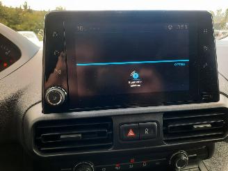 Peugeot Partner 1.2 110Pk Partner Premium 2x schuifdeuren & Achter deuren PDC Voor & Achter picture 19