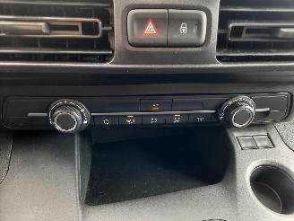 Peugeot Partner 1.2 110Pk Partner Premium 2x schuifdeuren & Achter deuren PDC Voor & Achter picture 23