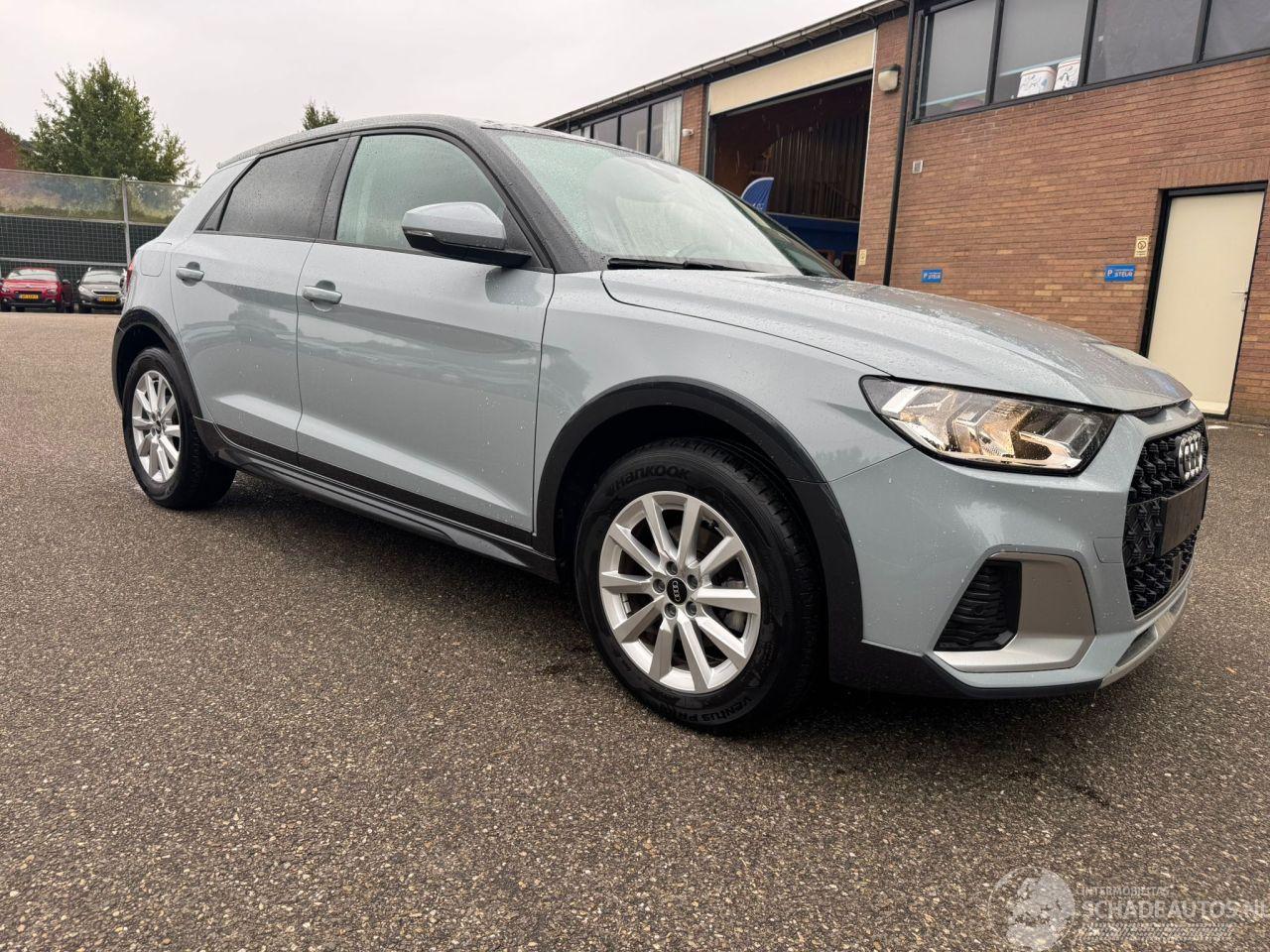 Audi A1 Citycarver 1.0 TFSI 95PK PDC Virtual NAVI
