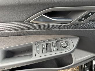 Volkswagen Golf Golf 8.5 Variant 1.5 eTSI 110 kW R-Line NEDERLANDSE KENTEKEN picture 26
