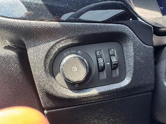 Opel Corsa GS LINE 130PK PANO AUTOMAAT Rijbare schade picture 17