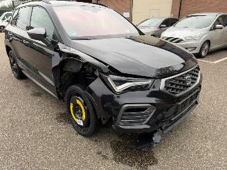 Seat Ateca FR 1.5 150PK automaat LEDER LED DODEHOEK KEYLESS ENTRY & GO picture 4
