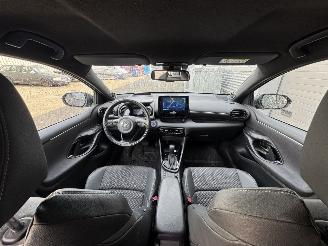 Toyota Yaris Yaris 1.5-l-VVT-i Hybrid 116 CVT Sport voll picture 9