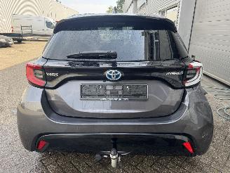 Toyota Yaris Yaris 1.5-l-VVT-i Hybrid 116 CVT Sport voll picture 3