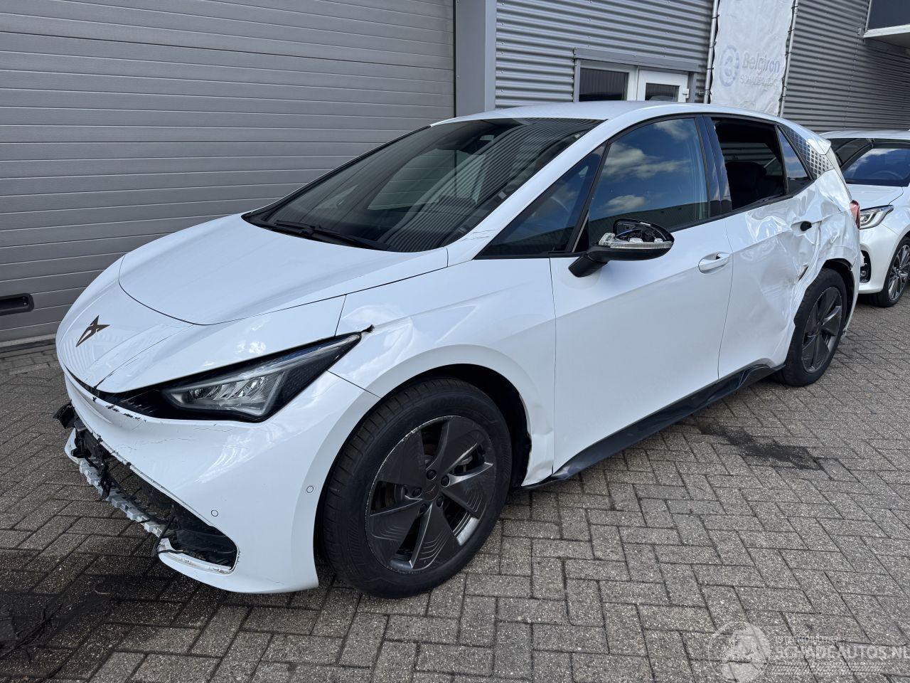 Cupra Born 58 KWh airbags ok koeler ok start en rijd