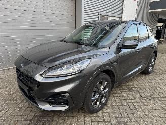 krockskadad bil auto Ford Kuga Ford Kuga 2.5 Duratec PHEV ST-Line X CVT Pano Voll 2023/2