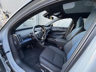 Volvo EX30 EX30 Extended Range Ultra Panorama voll  Rijdbaar picture 7