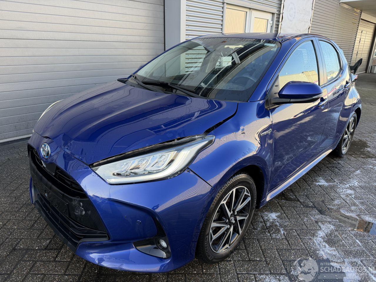 Toyota Yaris Yaris 1.5-l-VVT-i Hybrid CVT Luxury fahrbereit