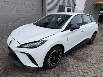 Unfallwagen MG MG4 MG4 EV 49kWh volledig rijdbaar! 2024/5