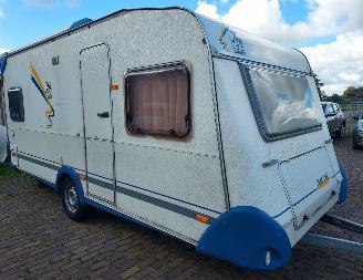 dañado caravana Knaus  450 TF Bleu line 2000/6