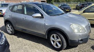 Nissan Qashqai 2.0i benzine 4 Wheel Drive + Apk Leder bekleding picture 3