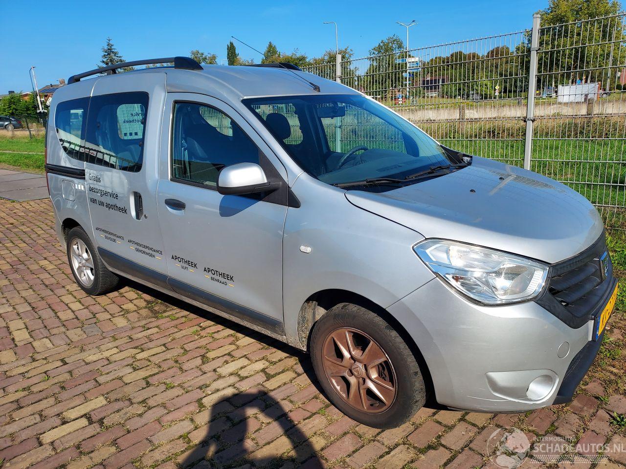Dacia Dokker GERESERVEERD  1.2 benzine 5 persoons uitvoering weinig km