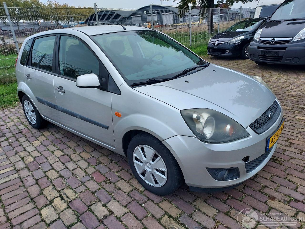Ford Fiesta 5 deurs + Apk