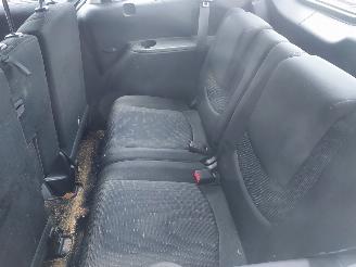 Mazda 5 GERESERVEERD  7 persoons + Apk picture 8
