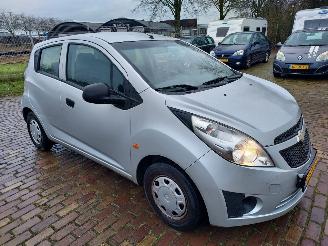 Vaurioauto  passenger cars Chevrolet Spark GERESERVEERD  1.0  5 deurs Airco 2010/10