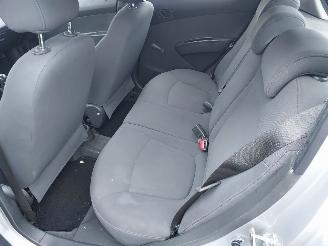 Chevrolet Spark GERESERVEERD  1.0  5 deurs Airco picture 7
