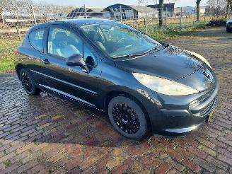 damaged passenger cars Peugeot 207 1.4 XR Airco 2006/12