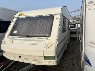 Delta  3900 TZ 4 persoons caravan met cassette toilet picture 2