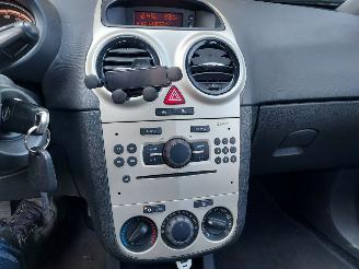Opel Corsa 1.2i 5 deurs + airco picture 7