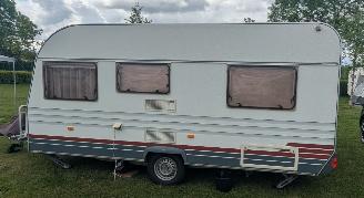 Home Car  GERESERVEERD    466 H + Voortent Frans bed Rondzit picture 2