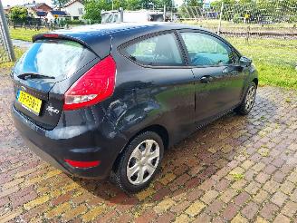 Ford Fiesta 1.3i Airco + Apk picture 3