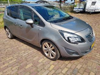 Schadeauto Opel Meriva  2011/5