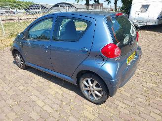 Toyota Aygo 5 deurs picture 4