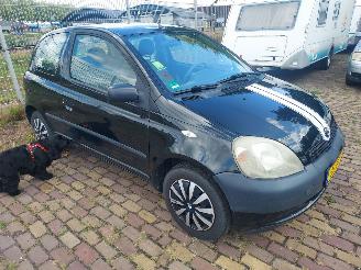 Schadeauto Toyota Yaris 1.0 4 cilinder 2000/2