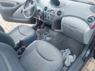 Toyota Yaris 1.0 4 cilinder picture 6
