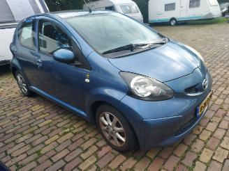 škoda osobní automobily Toyota Aygo 5 Deurs 2009/1