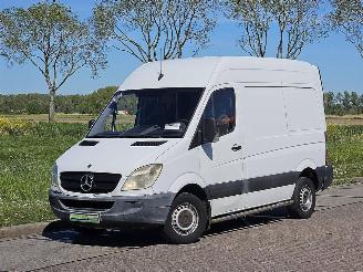 Mercedes Sprinter 209 picture 2