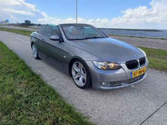 BMW 3-serie 335i e93 picture 2
