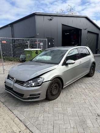 Schadeauto Volkswagen Golf Golf 7 2013/12