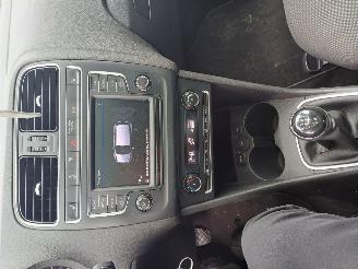 Volkswagen Polo 1.2 tsi met pano picture 9